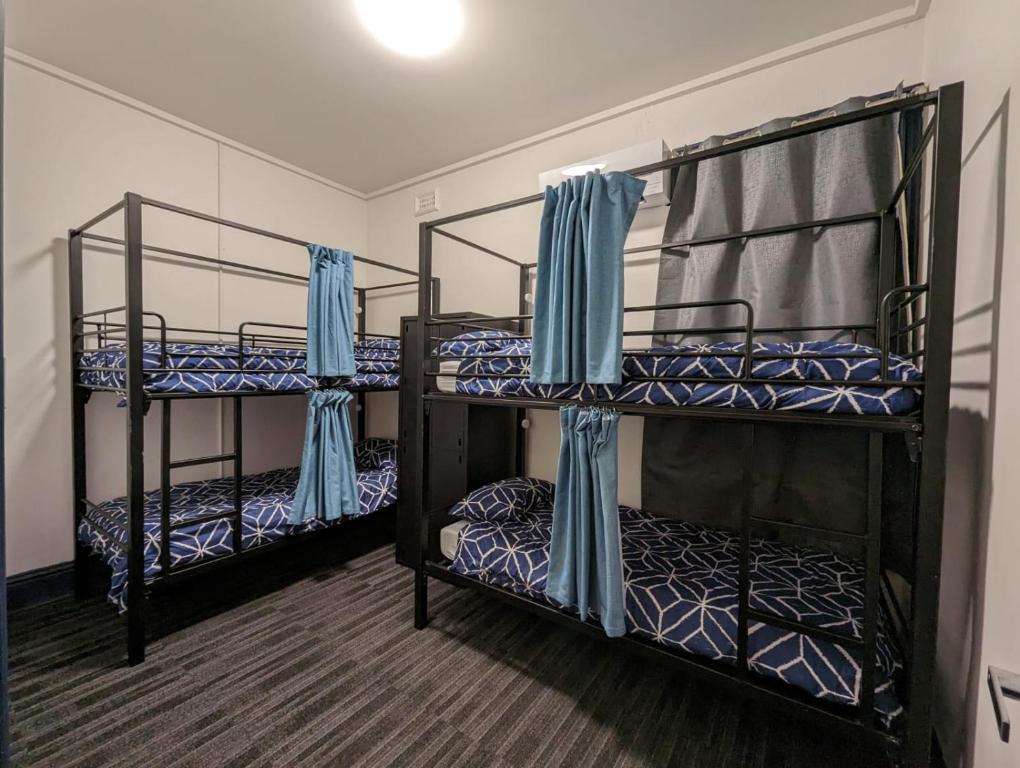 Rooms beds